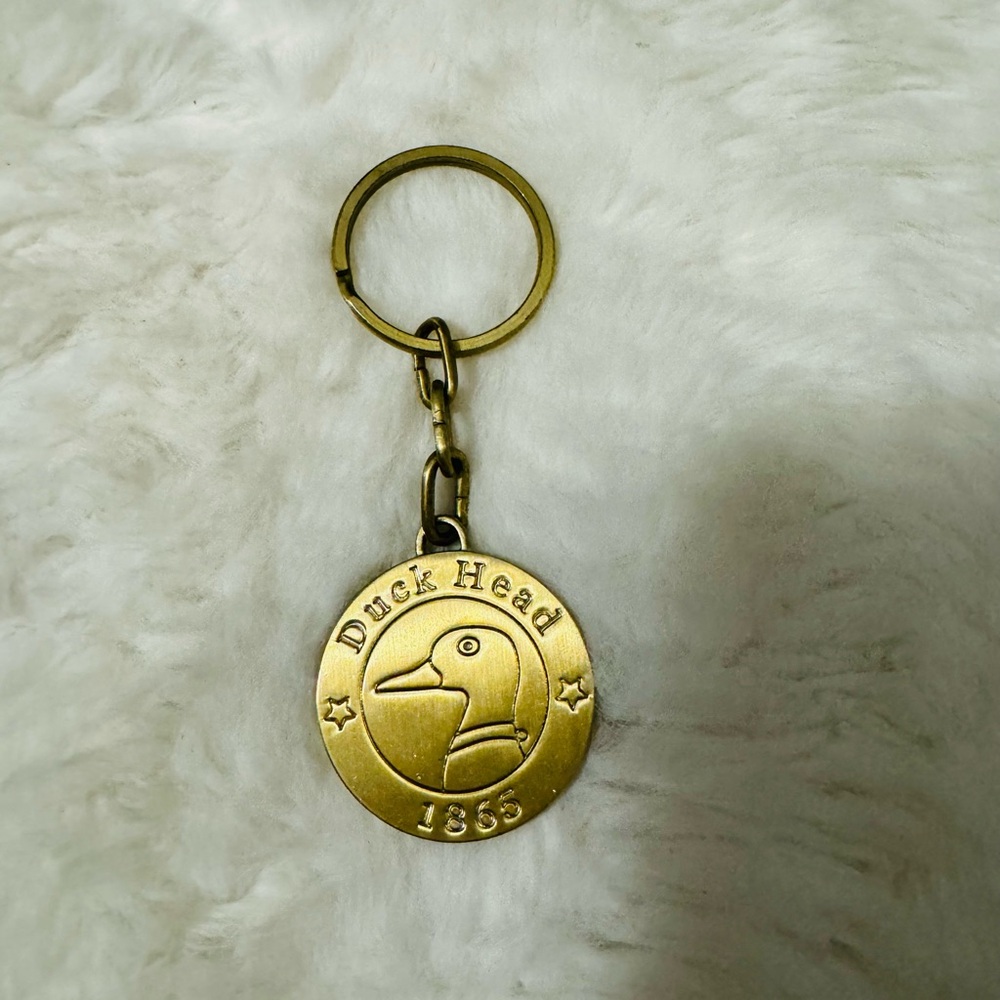 Duck Head Stars 1865 Gold Bronze Collectible Sturdy Key Ring Keychain Holder